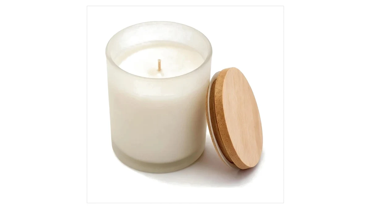 Promo sticker removed and background repainted: candle main image before and after